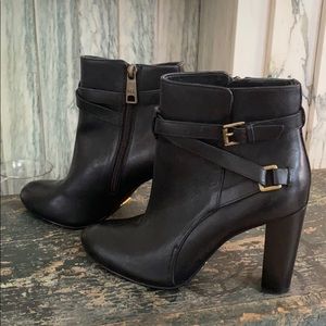 Heeled booties